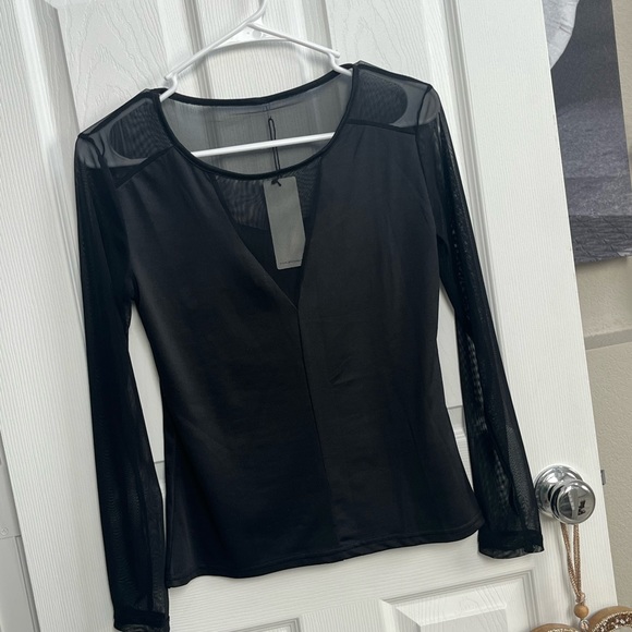 Sexy top sheer v neck perfect to show  cleavage size medium new with tags 🏷 🔥 - Picture 8 of 11